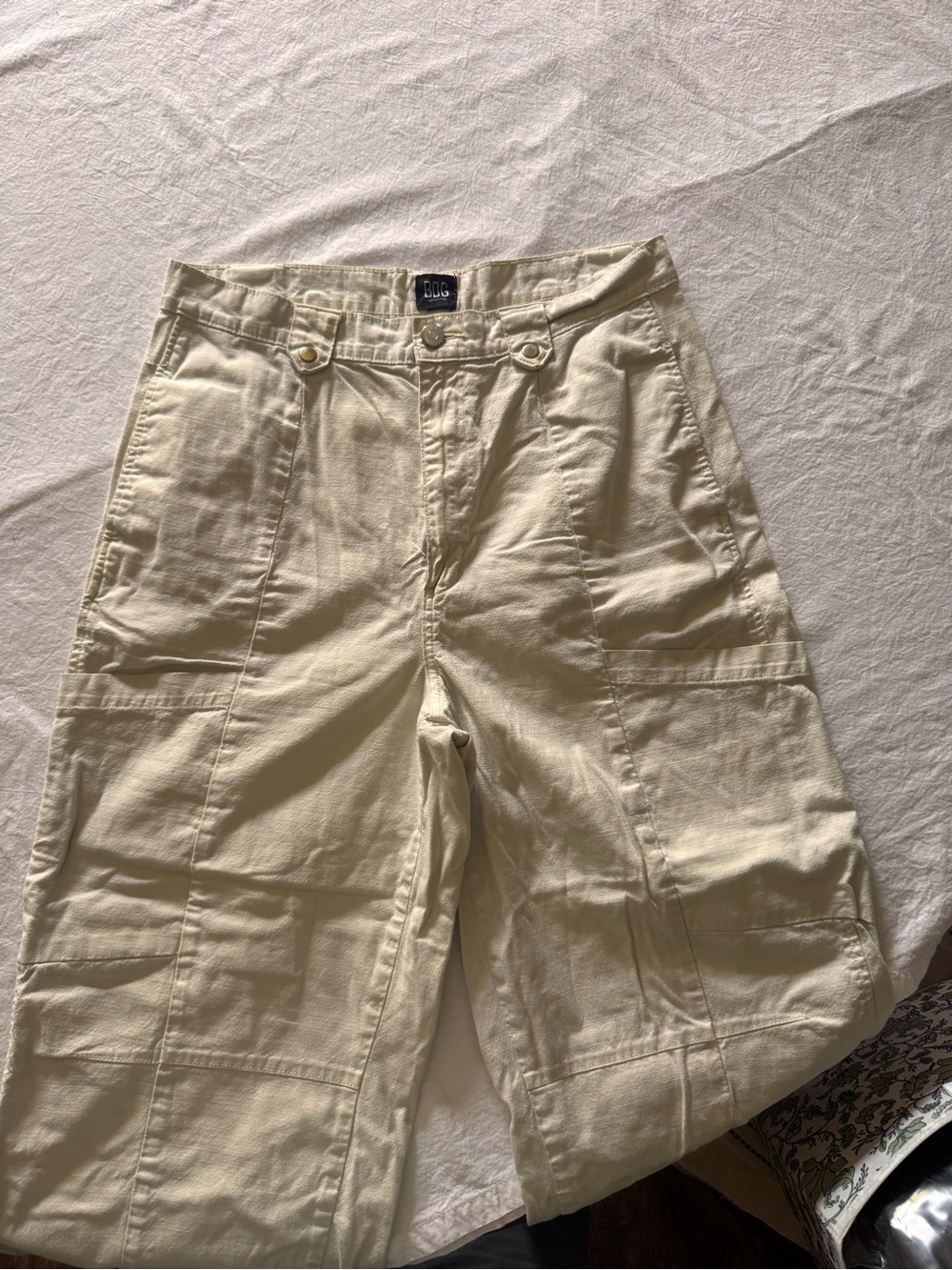 BDG Cream women’s cargo pants
